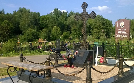 Доставка крестов на могилу